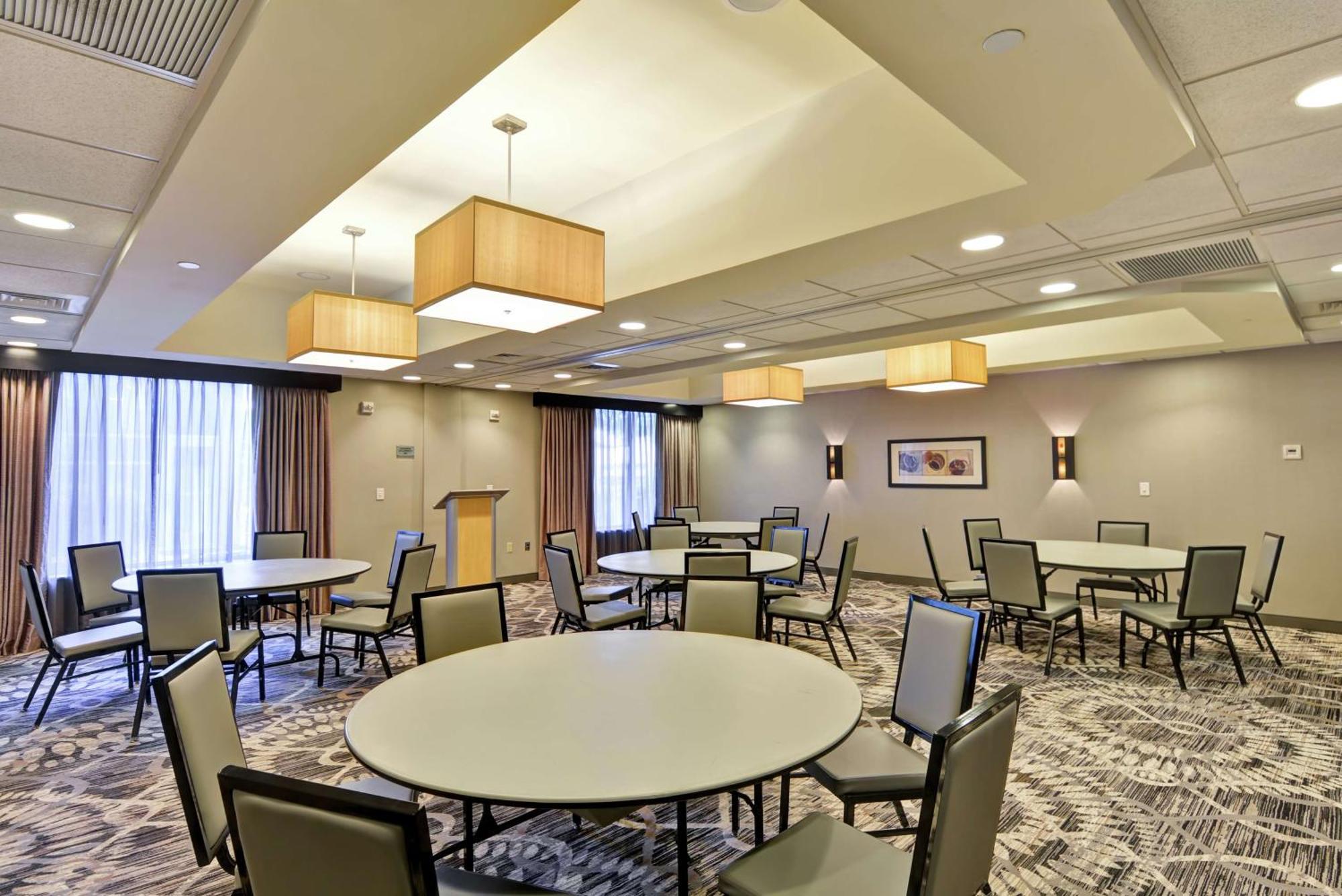 Hotel Doubletree By Hilton Bâton-Rouge Extérieur photo