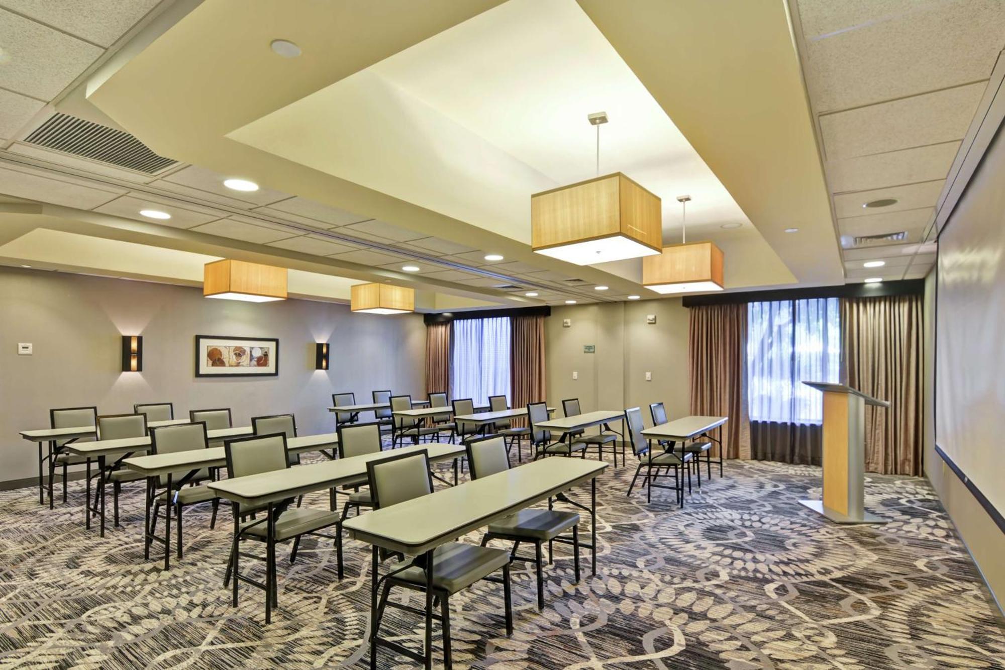 Hotel Doubletree By Hilton Bâton-Rouge Extérieur photo